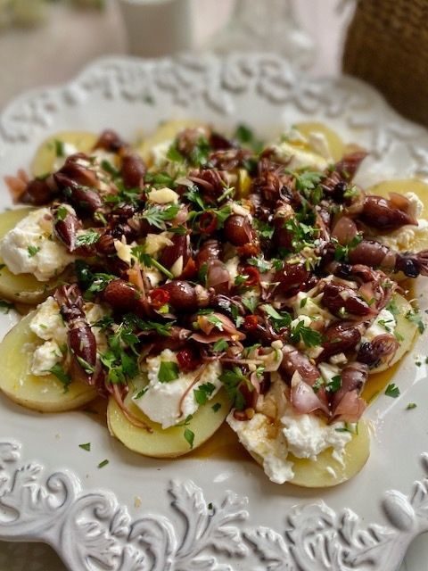 新じゃがとリコッタ添えのホタルイカペペロンチーノ炒め