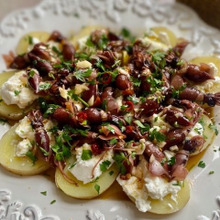 新じゃがとリコッタ添えのホタルイカペペロンチーノ炒め