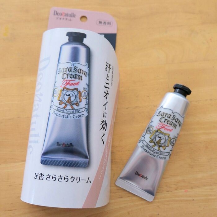 汗とニオイに効く足用クリーム!朝ぬれば夜までOK