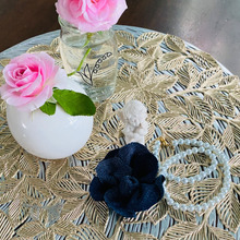 端切れで作ったようには思えない!「デニムでブローチ作り」