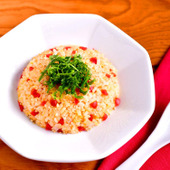 【万能おだしで作るカリカリ梅の焼き飯】便利な野菜だし使用!