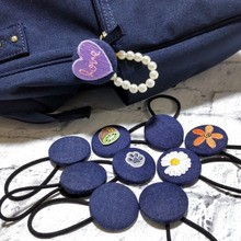 デニム×ワッペン♡ワッペン付きくるみボタンヘアゴム♡日常を彩り大活躍!意外な使い方も紹介します!