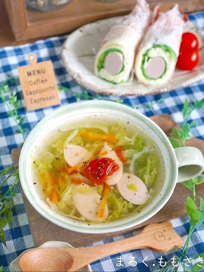 魚肉ソーセージでスープ&ロールサンド