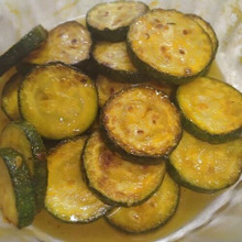 ズッキーニのターメリック炒め