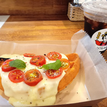 【お外ランチ】ワッフル通りの“ワッフル中毒”