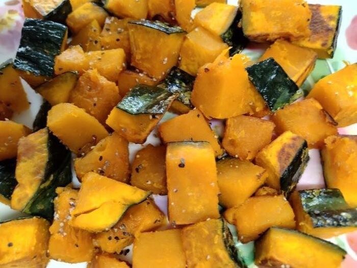 ②塩、こしょうの味付け