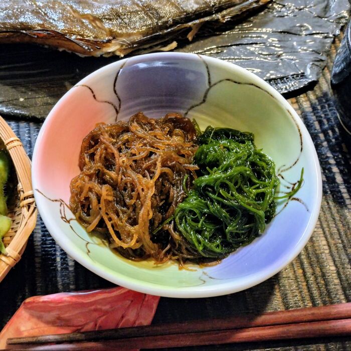 この海藻、ご存知ですか?茶色も緑色も「もずく」!緑色のもずくはシャキシャキ食感!もずく酢!