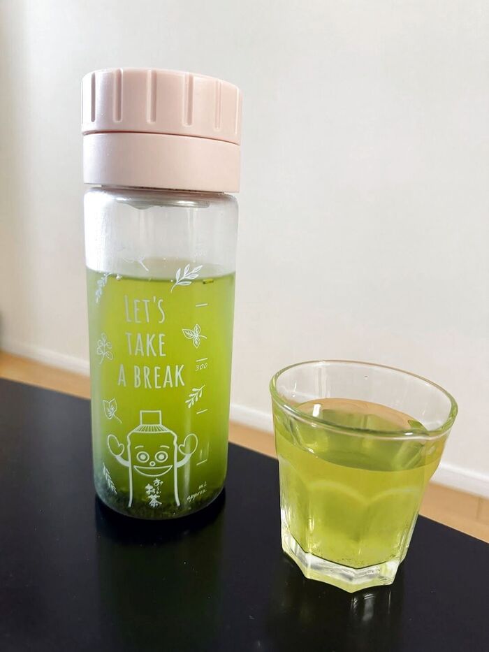 寝苦しい夏を快適に!睡眠の質を上げてくれる「氷水出し緑茶」の作り方と快眠ルーティンをご紹介♪