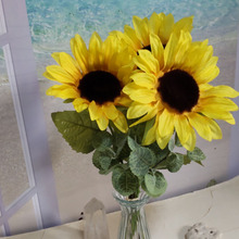 夏の輝きを愛でる ひまわり 〜 愛の告白を込めて~ 100均の造花のひまわりは、ココのがお勧めー!