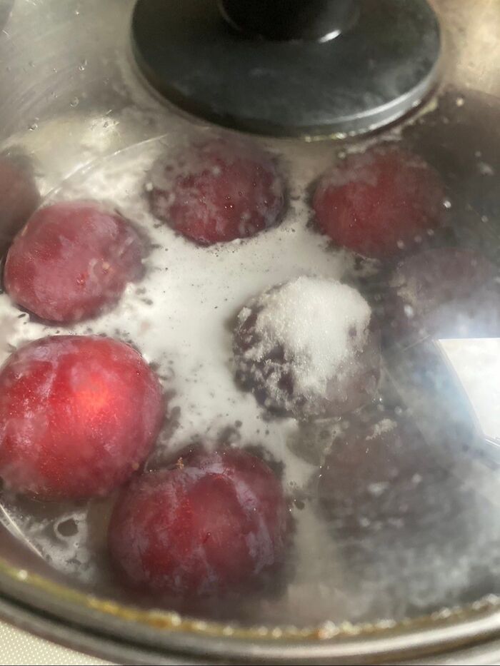 最初だけ蓋をしてぐつぐつ煮ました