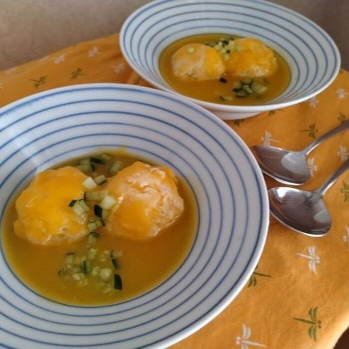 バターナッツと鶏ミンチボールの冷製スープ