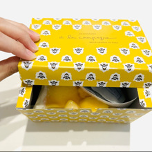 そして、夫は言った。「だって、桃だぜ、桃。」洒落ているが、お値段もそれなりなケーキ