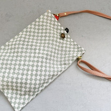 手ぬぐい1枚でOK!普段着だけじゃなく浴衣にもメンズにも似合う手作りスマホショルダー