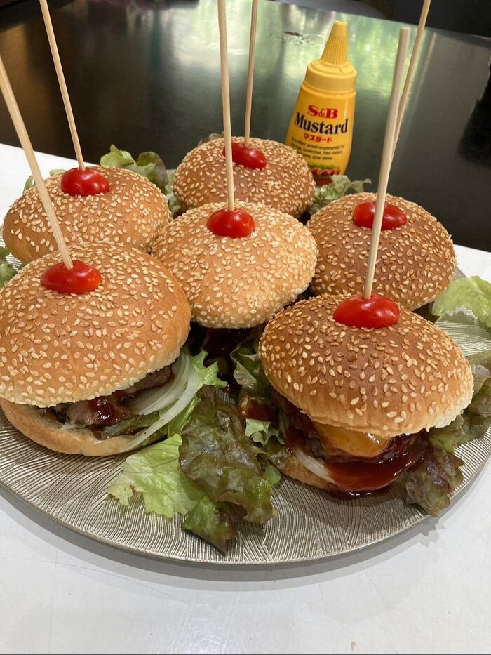 お家で作ったハンバーガーに子どもたち大喜び~♪