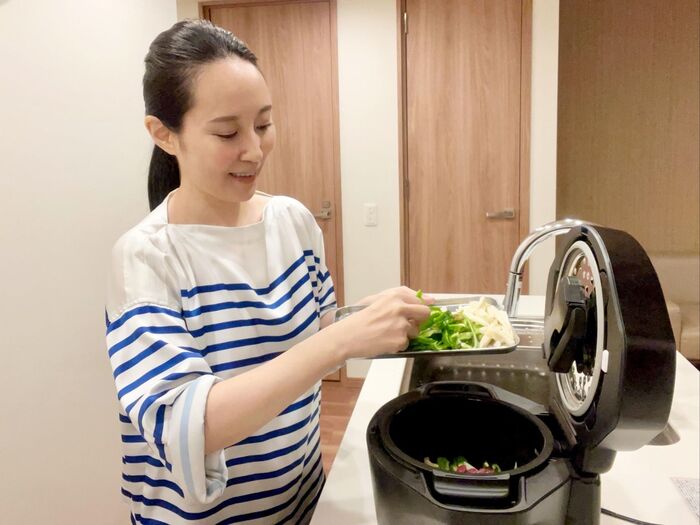 PR|【15分で完成】ホットクック新機種で「パパッとおかず」作ってみた!ヘビロテ確定の神レシピとは?