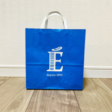 【夫からの東京土産】これが噂の…!!「リボン外すのドキドキ」「罪悪感と幸福感のはざま」