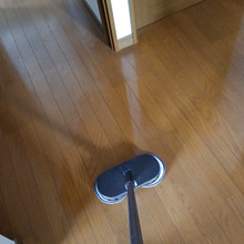 夏場にスッキリ床掃除♡軽くて操作しやすい♡実は床だけじゃなく他も、掃除できるんです!