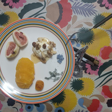 Greek yogurtと愉快な仲間たち・・・もちパパ食堂の朝ごはん!!