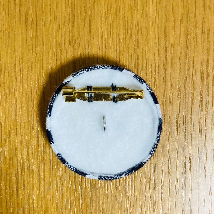 *ブローチにしたいときはブローチピンをつけます