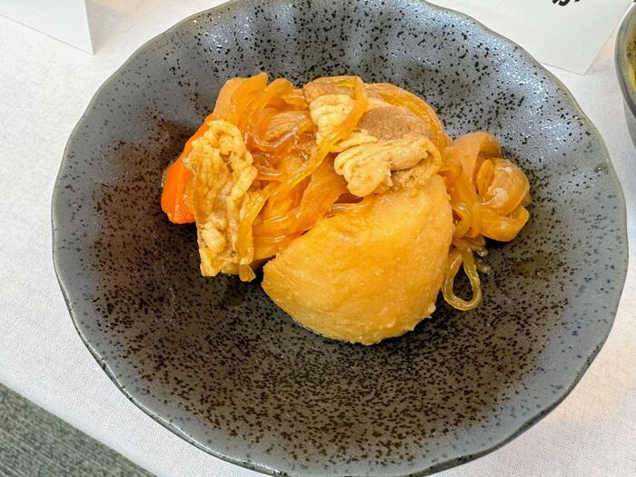しっかりと出汁の旨味を感じるほっとする味「牛肉の旨み!ほっこり肉じゃが」