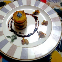 brûléeな干し芋とラムレーズンなムースリーヌ、ピスタチオとゼストのcrispy添え