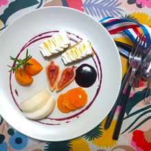 今朝のフルーツ&グリークヨーグルト 10/10じゅう-じゅう-焼き肉の日