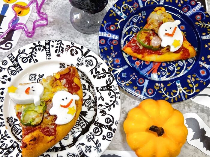 【簡単!ハロウィン料理】休日のランチに楽しく、美味しい、おばけピザ~!