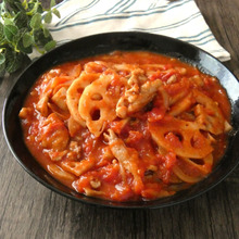 ボリュームたっぷり大満足!「豚肉とれんこんのトマト煮」