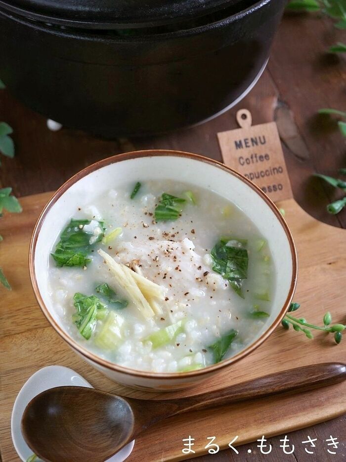 味つけ塩だけ♪玄米と手羽先で優しい~サムゲタン風雑炊♪