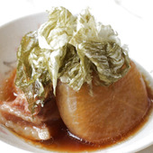 大根をおいしく食べる!おぼろ昆布のせ豚バラ大根