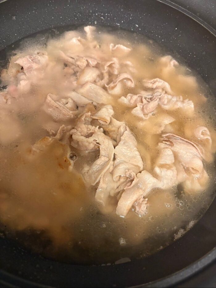 お湯をひたひたに注ぎ煮出します♪