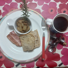 今日の「あ さ た べ」 トピナンブール(topinambur)chipsを添えて・・・