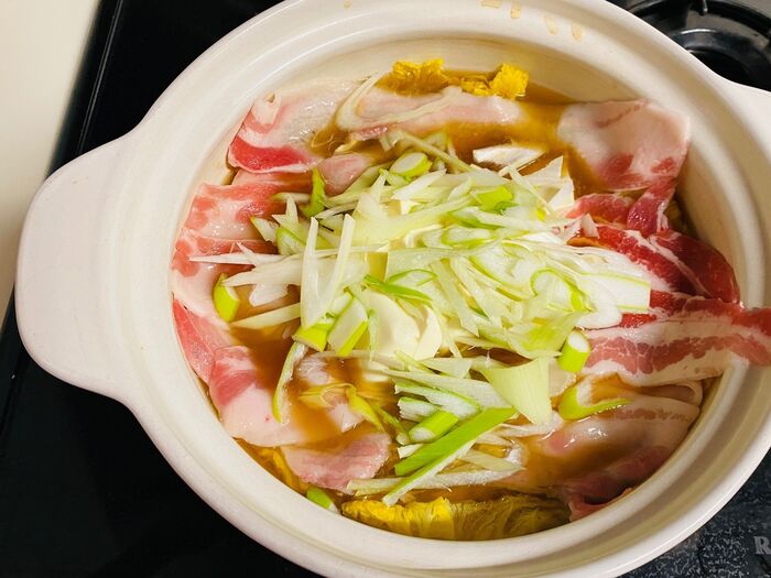 豚バラ肉たっぷり!韓国風鍋