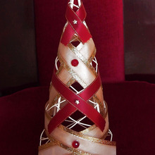 ワイヤーコーンにリボンを巻いて、、、クリスマス!! Ⅰ