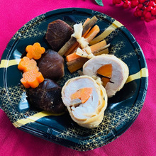 鶏もも肉のロール煮