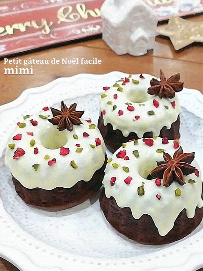 【ダイソーシリコン型】ミニクグロフ型で作る!チョコっと可愛いクリスマスケーキ