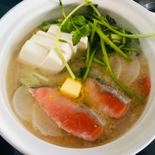 芯から身体もポッカポッカ「石狩鍋」