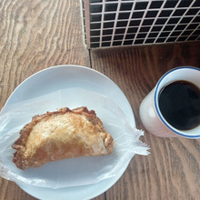 グラニースミスのハンドパイ。王子公園koku「出張アップルパイ屋」