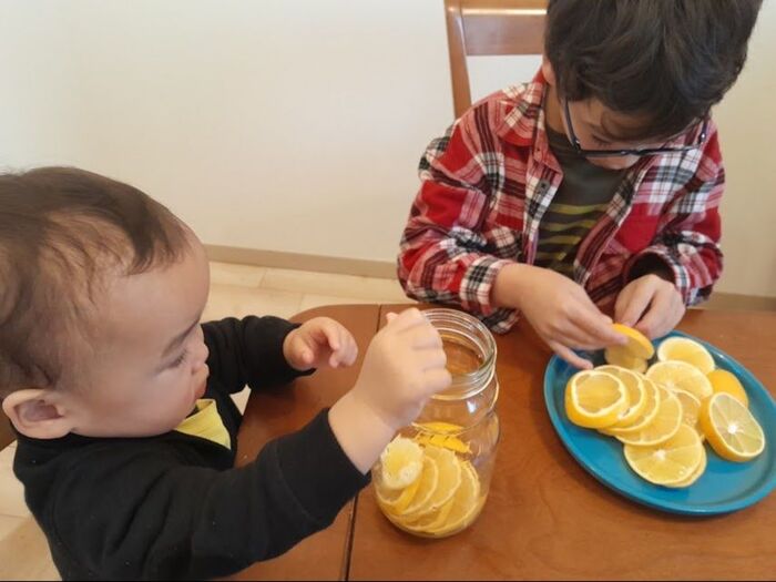 3.子どもも喜ぶ!簡単!自家製レモンのはちみつ漬けのレシピ