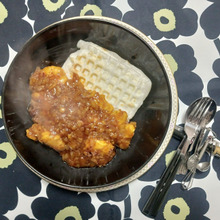 【お家ご飯】海老チリと餅ワッフル