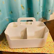 コスメBOXに迷ったらこれ!収納も持ち運びも便利!