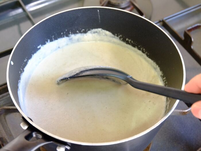 混ぜながら味を整える