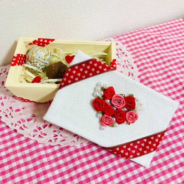 バレンタインに!100均材料で手作りギフトBOX