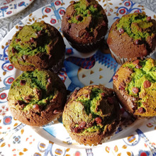 超簡単!ホームメイドならではの良さがある!濃厚抹茶のチョコ入りカップケーキ