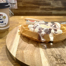 ちょこっとコーヒーブレイク。「ワッフル中毒」 神戸元町カフェ