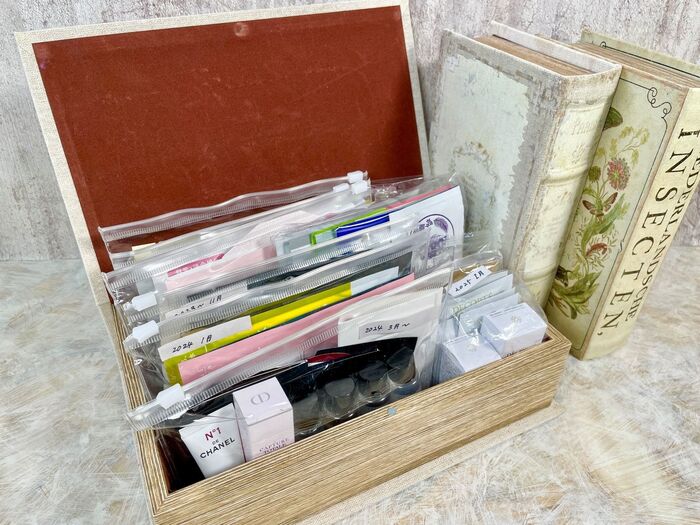 ドッサリ試供品は…新旧別に仕分けて収納!あえて出しっぱなしに