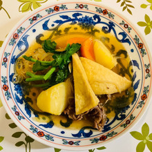 春の訪れを告げるつぼみ菜で「彩肉じゃが」