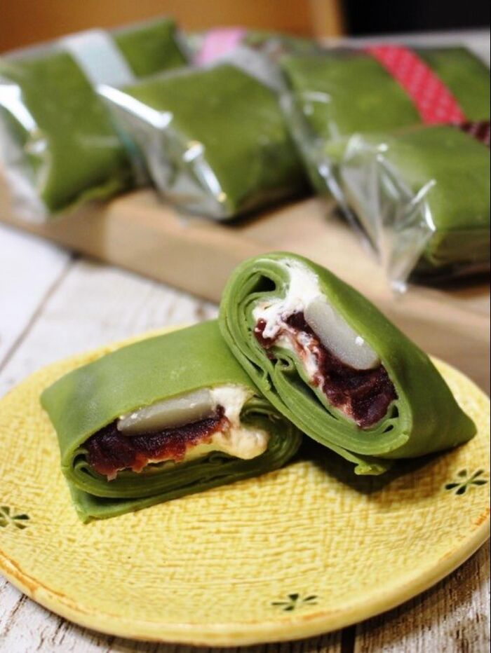 もっちもち!抹茶クレープ。粒あん!ホイップ!ぎゅうひを包みます!