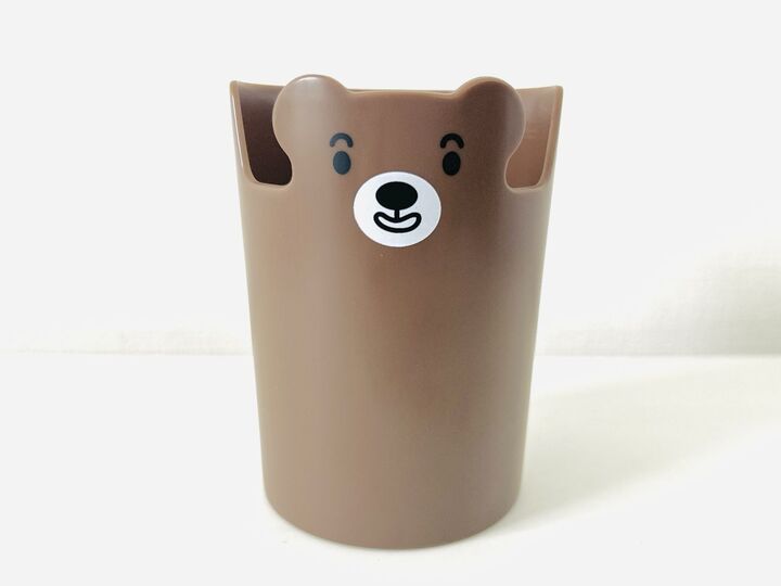 【セリア】子どものコップ?全然ちがうよ~♪予想を裏切る2WAY「デスクで大活躍」「大人がうれしい機能付き」