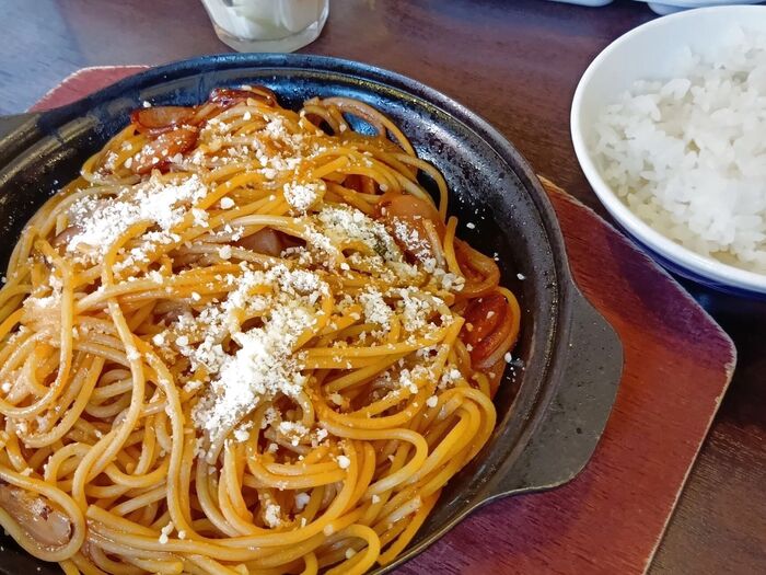 ハンバーグには、ナポリタンを合わせて注文!